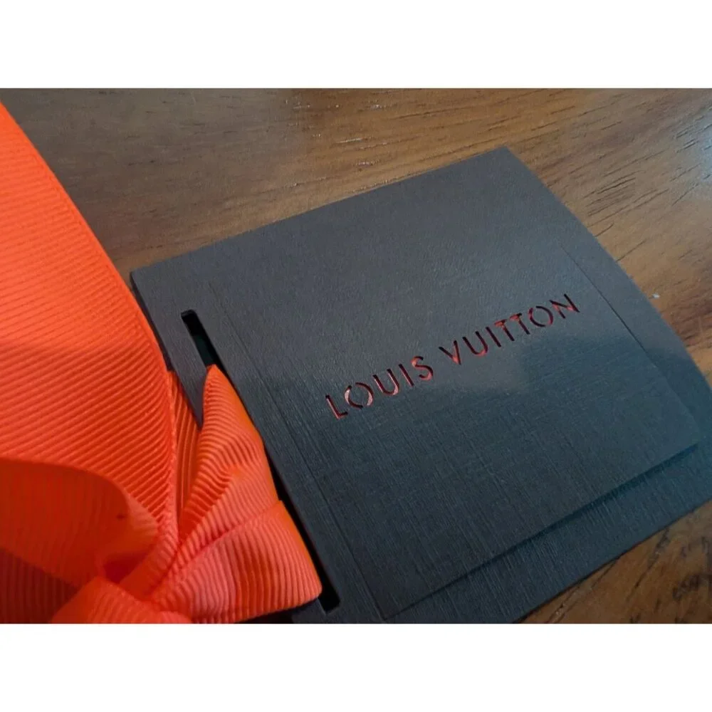 Louis Vuitton Orange Ribbon With Gift Card 44-48